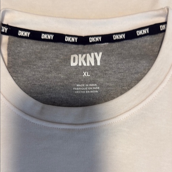 DKNY Light Pink Men’s Short Sleeve Casual Tee - XL - Picture 2 of 3